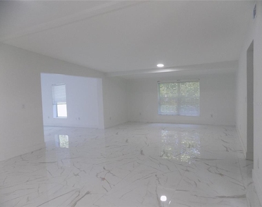 1511 E Horatio Avenue - Photo Thumbnail 2