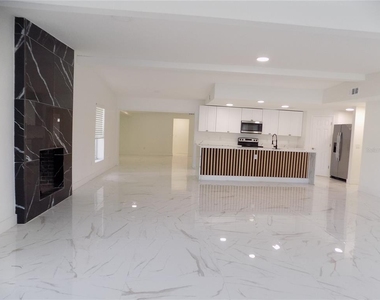 1511 E Horatio Avenue - Photo Thumbnail 6
