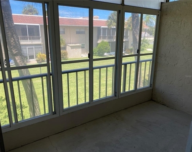 2727 75th Street W - Photo Thumbnail 11
