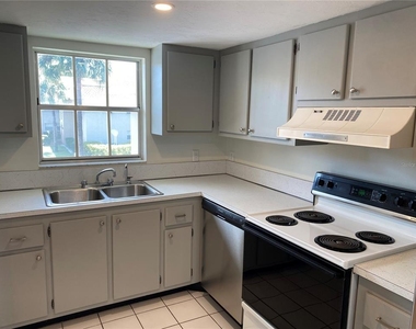 2727 75th Street W - Photo Thumbnail 3