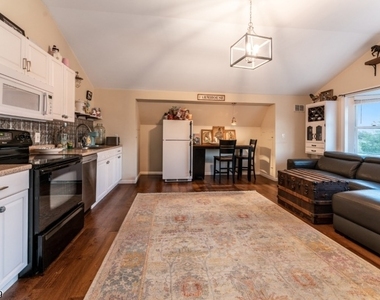 231 Wertsville Rd - Photo Thumbnail 5