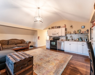 231 Wertsville Rd - Photo Thumbnail 3