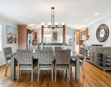 21 Magee Avenue - Photo Thumbnail 7