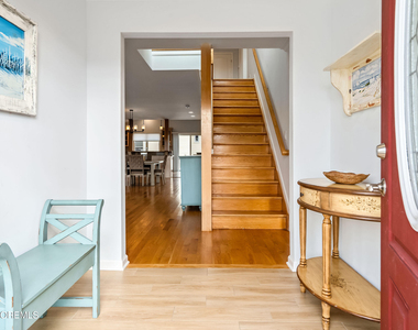 21 Magee Avenue - Photo Thumbnail 3