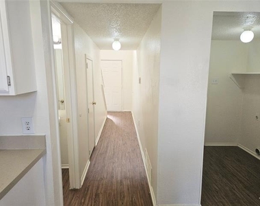 4625 Goldrock Drive - Photo Thumbnail 13