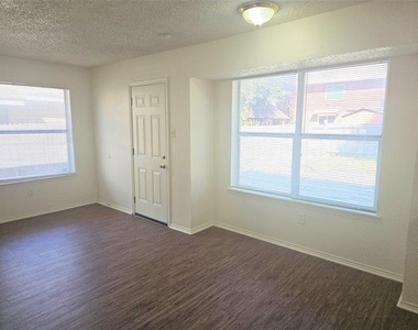 4625 Goldrock Drive - Photo Thumbnail 10