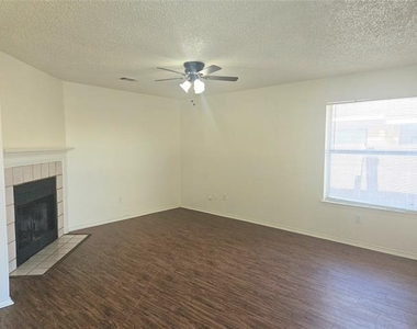 4625 Goldrock Drive - Photo Thumbnail 4