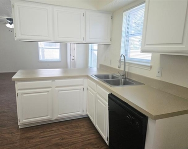 4625 Goldrock Drive - Photo Thumbnail 8