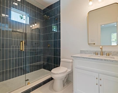 6255 Belmont Avenue - Photo Thumbnail 23