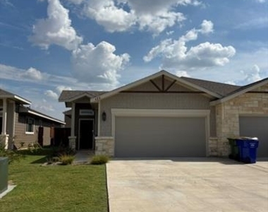 628 Blackland Drive - Photo Thumbnail 1