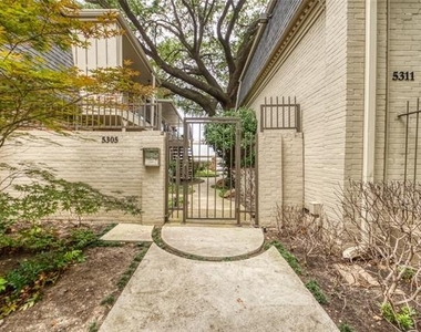 5315 Fleetwood Oaks Avenue - Photo Thumbnail 12