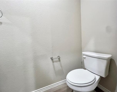3501 E Renfro Street - Photo Thumbnail 11