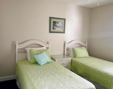 6142 Se Landing Way - Photo Thumbnail 5