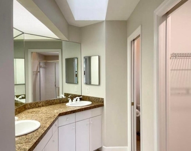 6142 Se Landing Way - Photo Thumbnail 7