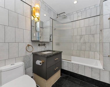 121 East 37th Street - Photo Thumbnail 4