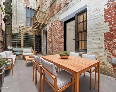 121 East 37th Street - Photo Thumbnail 6