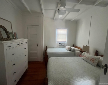 22 Crescent Avenue - Photo Thumbnail 7