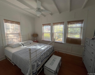 22 Crescent Avenue - Photo Thumbnail 9