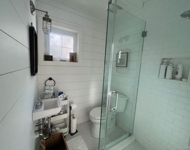 22 Crescent Avenue - Photo Thumbnail 6