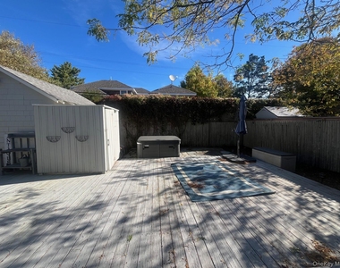 22 Crescent Avenue - Photo Thumbnail 12