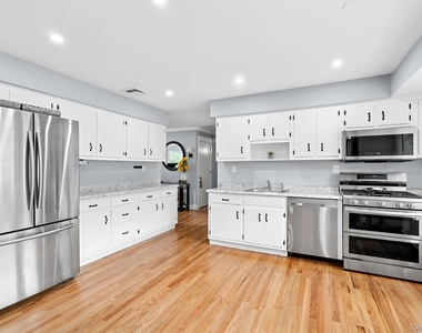 48 Fanning Avenue - Photo Thumbnail 8