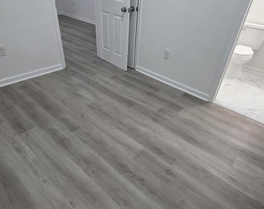 2233 N 16th Street - Photo Thumbnail 9