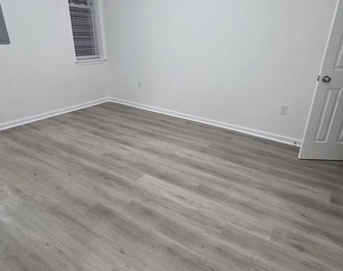 2233 N 16th Street - Photo Thumbnail 4