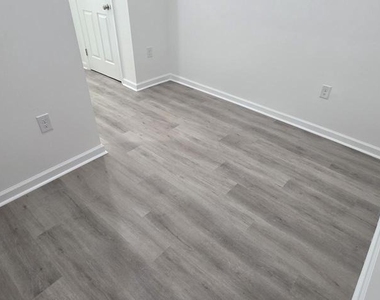 2233 N 16th Street - Photo Thumbnail 1