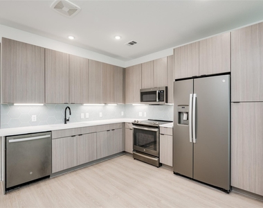 4802 S Congress Ave - Photo Thumbnail 14