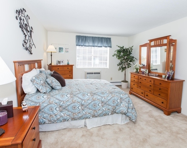 21 West River - Photo Thumbnail 5