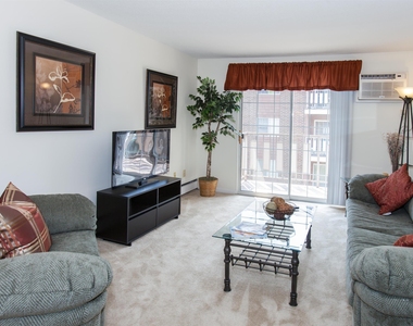 106 West River - Photo Thumbnail 2