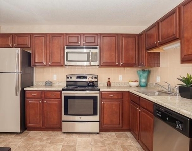 55 Greenview - Photo Thumbnail 2