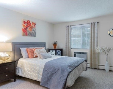 55 Greenview - Photo Thumbnail 4