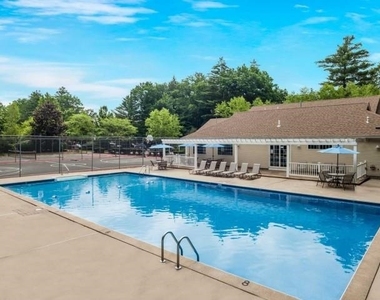 25 Greenview - Photo Thumbnail 10