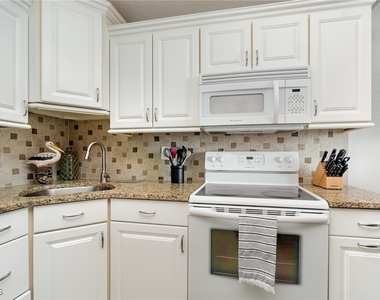 7330 Estero Boulevard - Photo Thumbnail 4