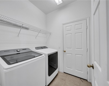 8125 Silver Birch Way - Photo Thumbnail 14