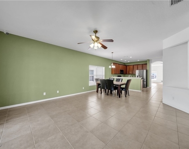 8125 Silver Birch Way - Photo Thumbnail 5