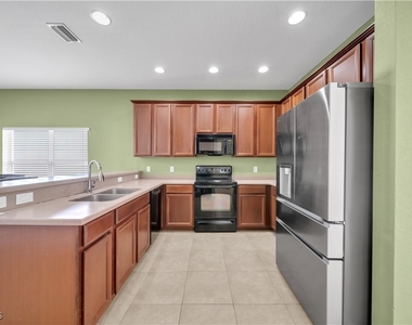 8125 Silver Birch Way - Photo Thumbnail 7