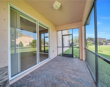 8125 Silver Birch Way - Photo Thumbnail 10