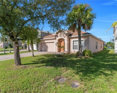 8125 Silver Birch Way - Photo Thumbnail 3