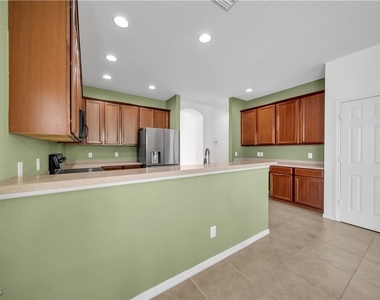 8125 Silver Birch Way - Photo Thumbnail 6