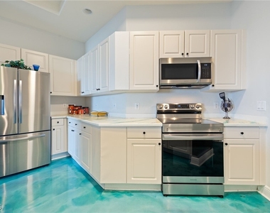 2743 1st Street - Photo Thumbnail 13