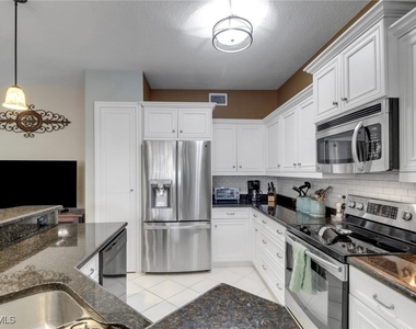 5325 Andover Drive - Photo Thumbnail 9