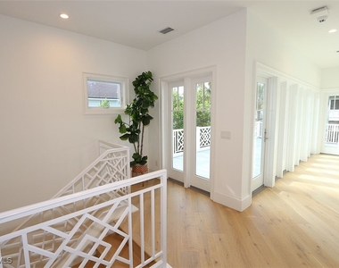 300 2nd Avenue N - Photo Thumbnail 29