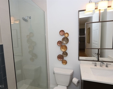 300 2nd Avenue N - Photo Thumbnail 21