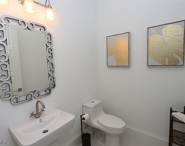 300 2nd Avenue N - Photo Thumbnail 12