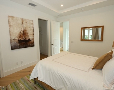 300 2nd Avenue N - Photo Thumbnail 26