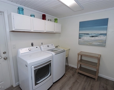 359 2nd Avenue N - Photo Thumbnail 9