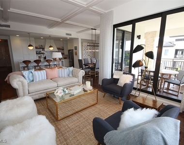 1035 3rd Avenue S - Photo Thumbnail 3
