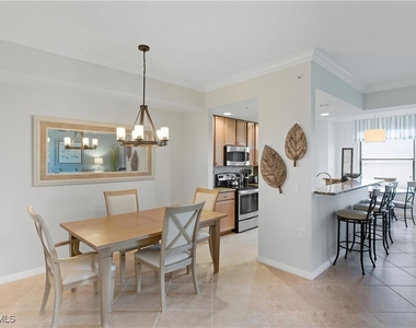 9844 Venezia Circle - Photo Thumbnail 18